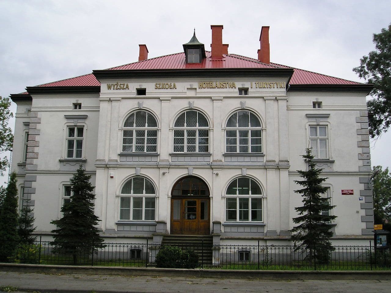 dzialalnosc-uczelni-20-lat-2.jpg