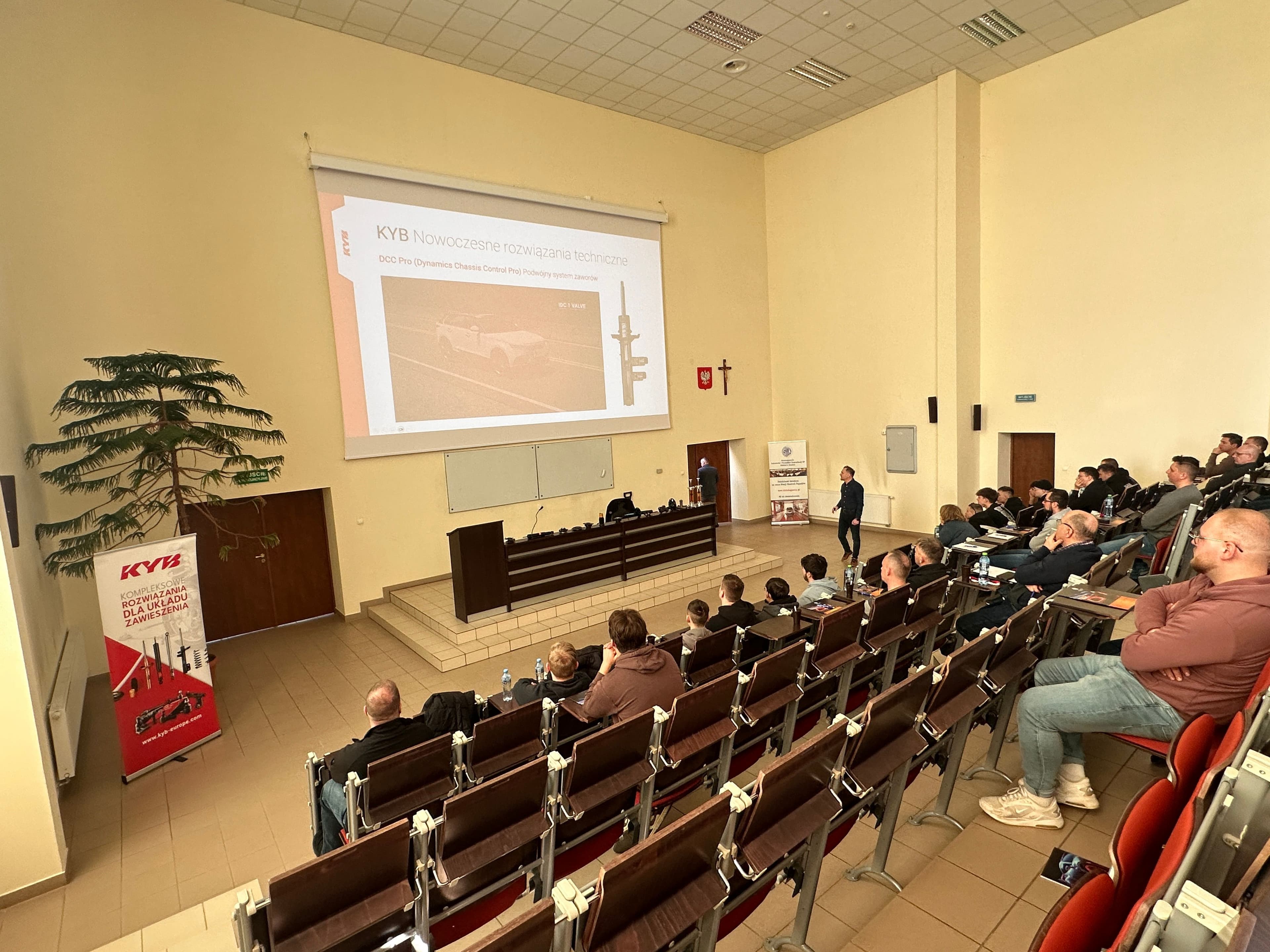 Zdjęcie galerii do artykułu Nowoczesne technologie w służbie bezpieczeństwa - Za nami eksperckie szkolenie z KYB Europe