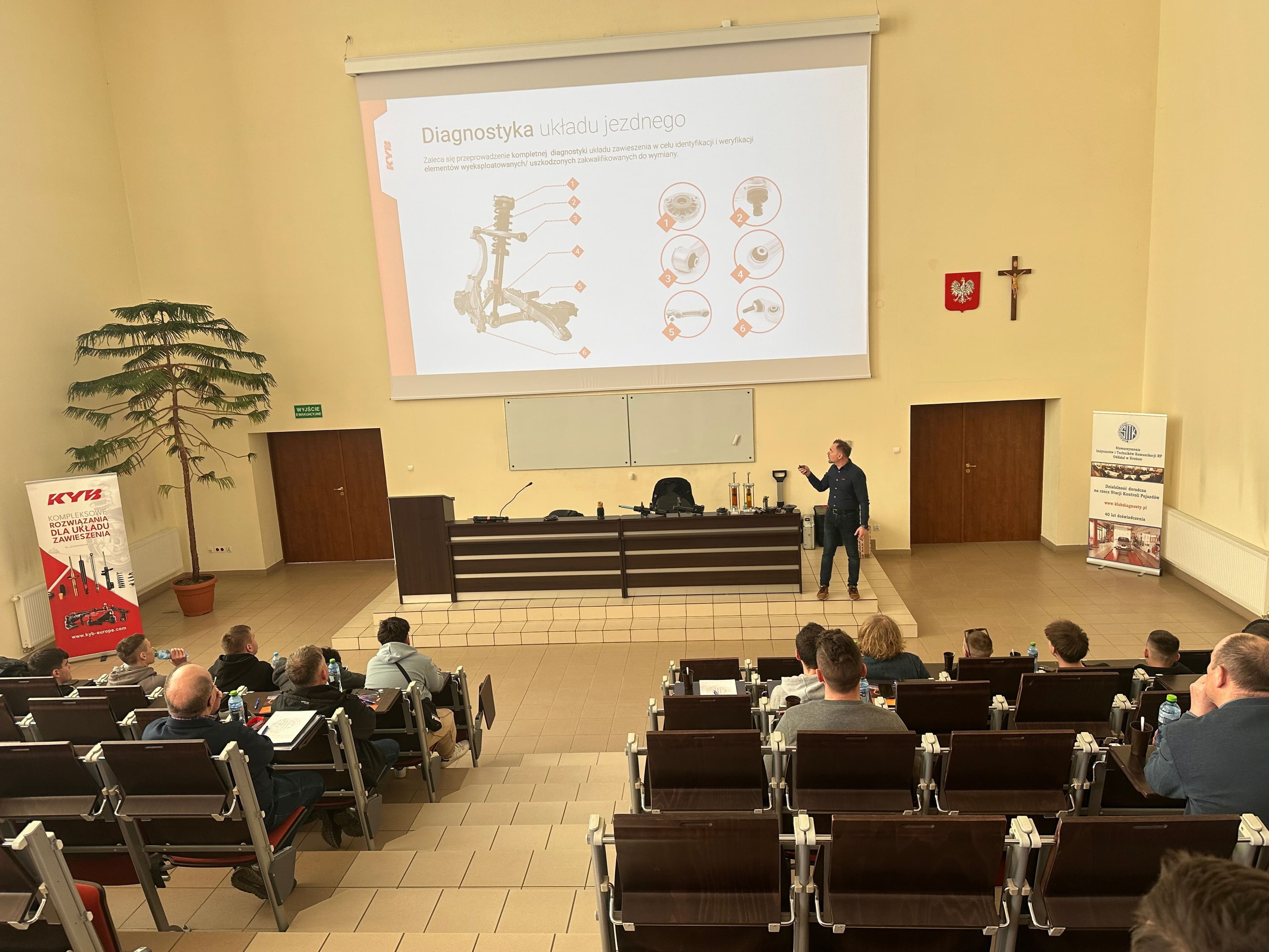 Zdjęcie galerii do artykułu Nowoczesne technologie w służbie bezpieczeństwa - Za nami eksperckie szkolenie z KYB Europe