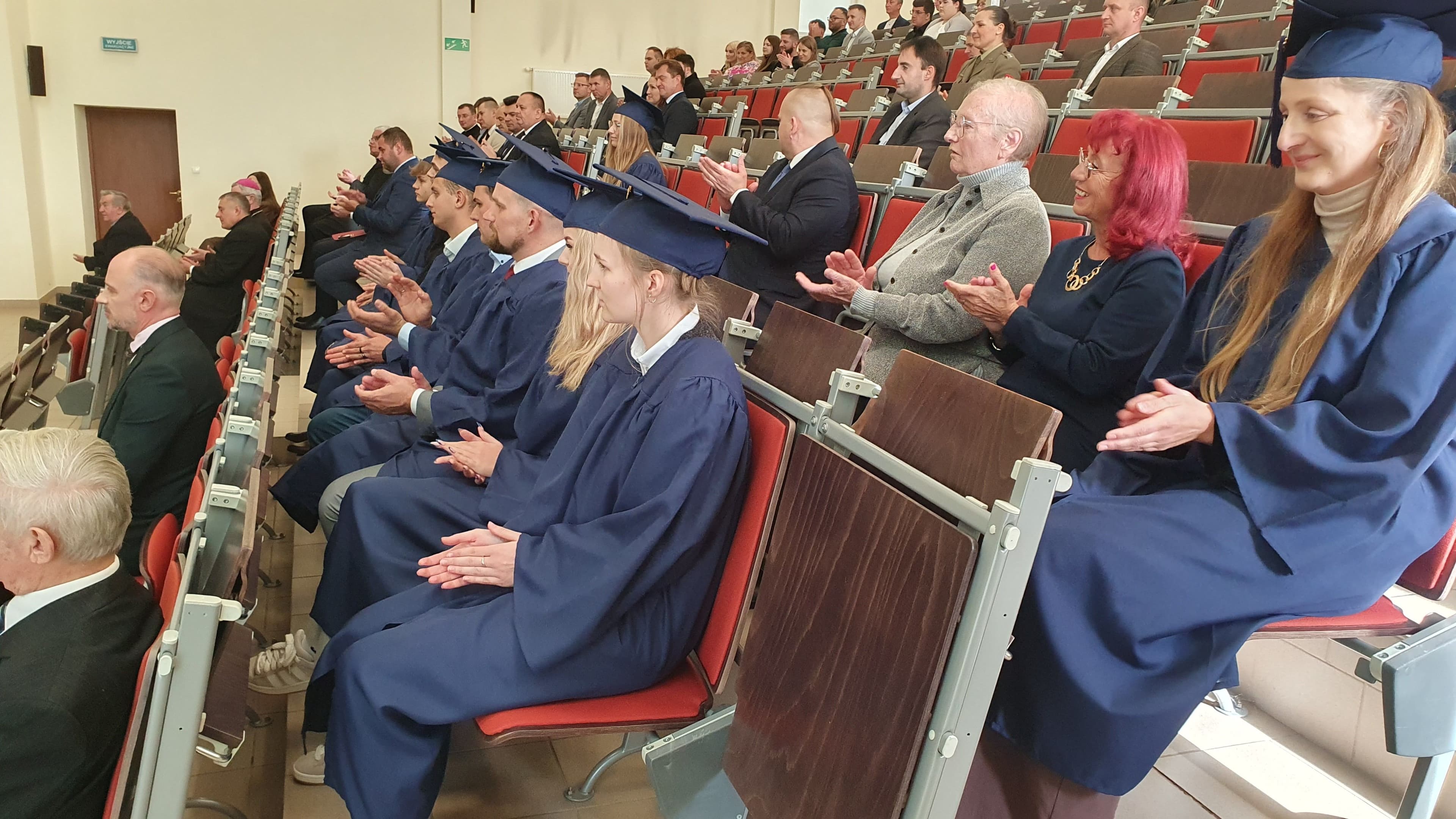 Zdjęcie galerii do artykułu Ćwierć wieku tradycji i rozwoju – 25. Jubileuszowa Inauguracja Roku Akademickiego w Podkarpackiej Szkole Wyższej w Jaśle