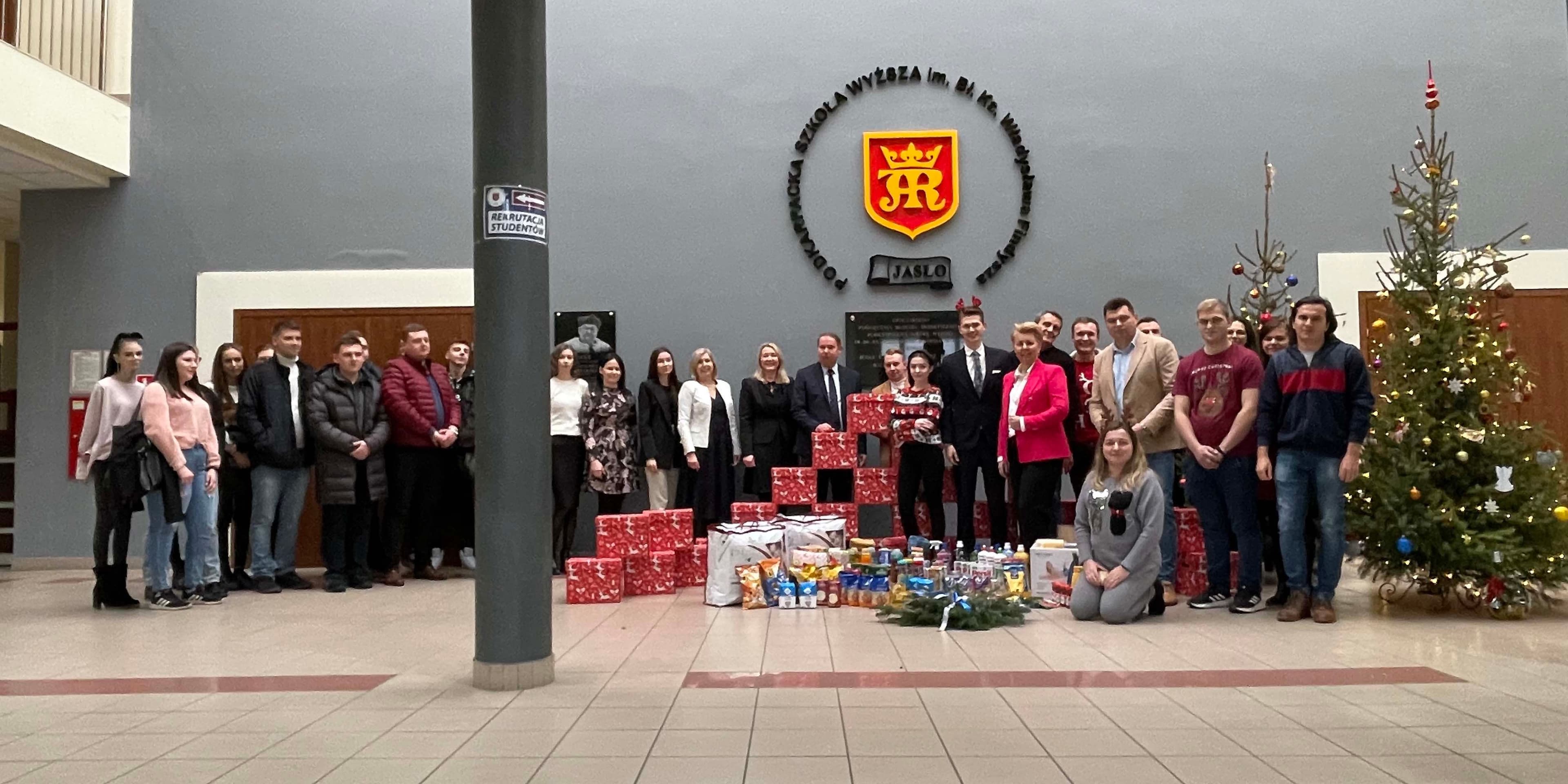 To już tradycja… Wspólne ubieranie choinki i podsumowanie „Szlachetnej Paczki”