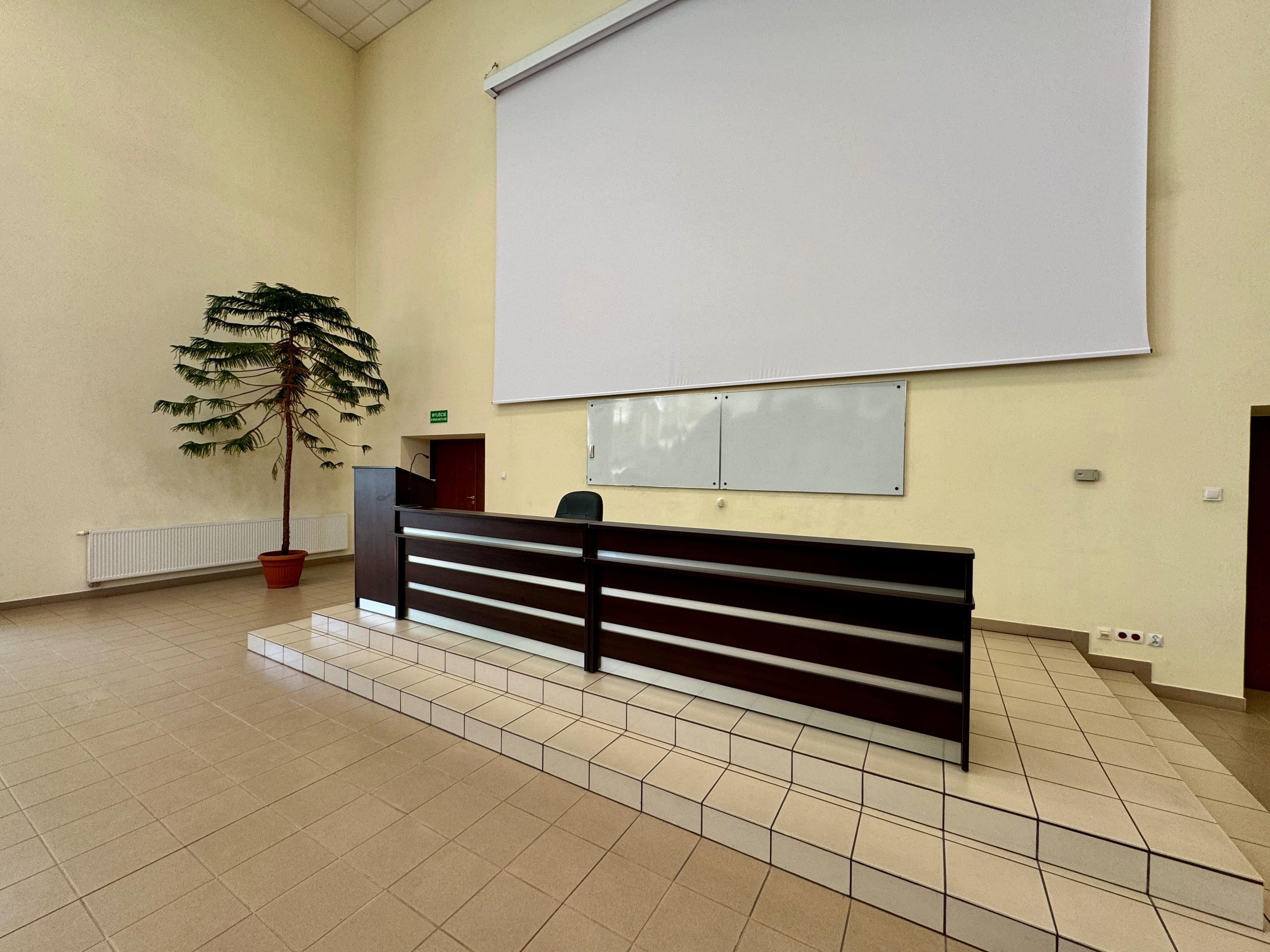 Zdjęcie galerii do artykułu Aula wykładowa 1