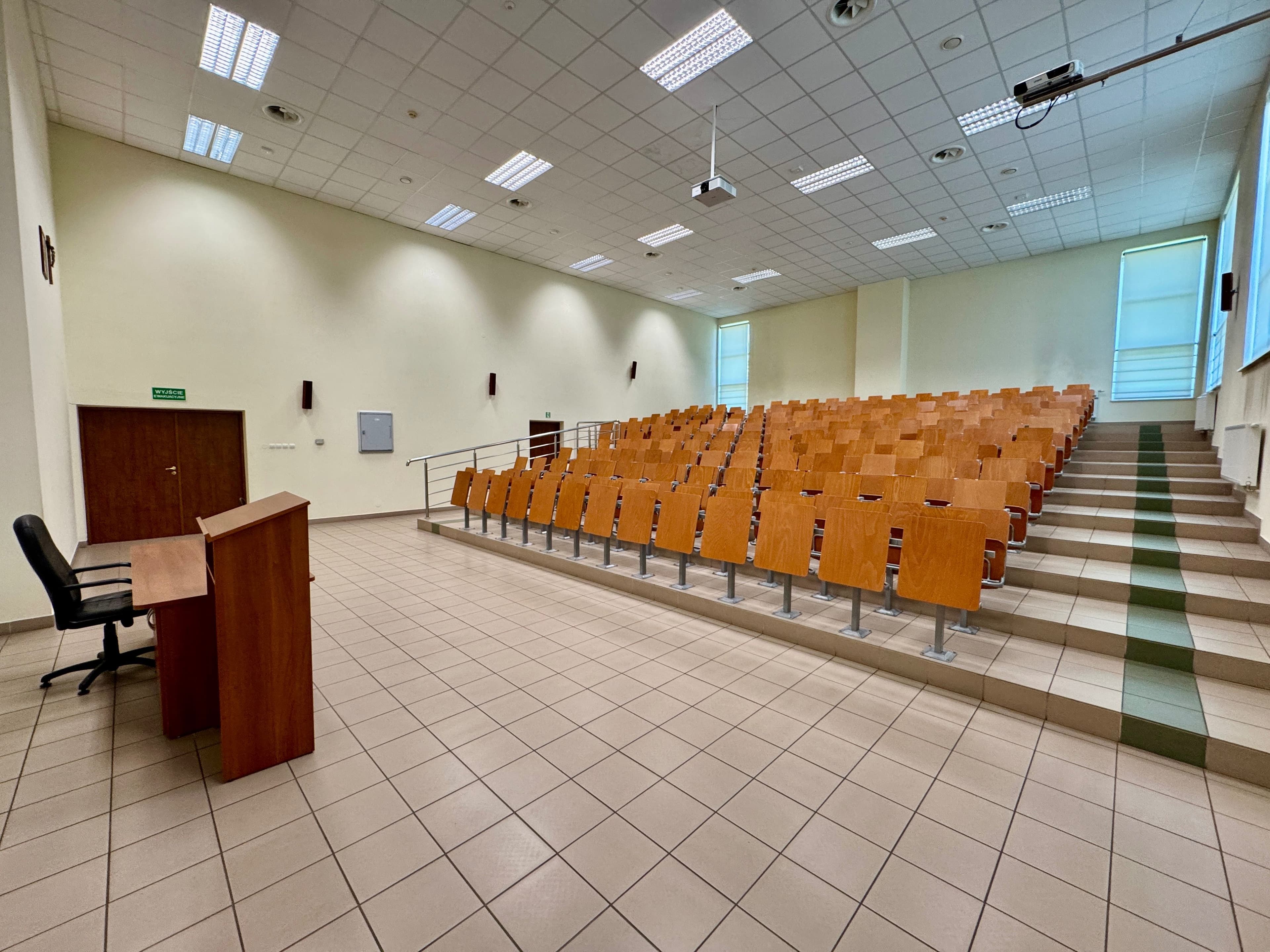 Zdjęcie galerii do artykułu Aula wykładowa 3