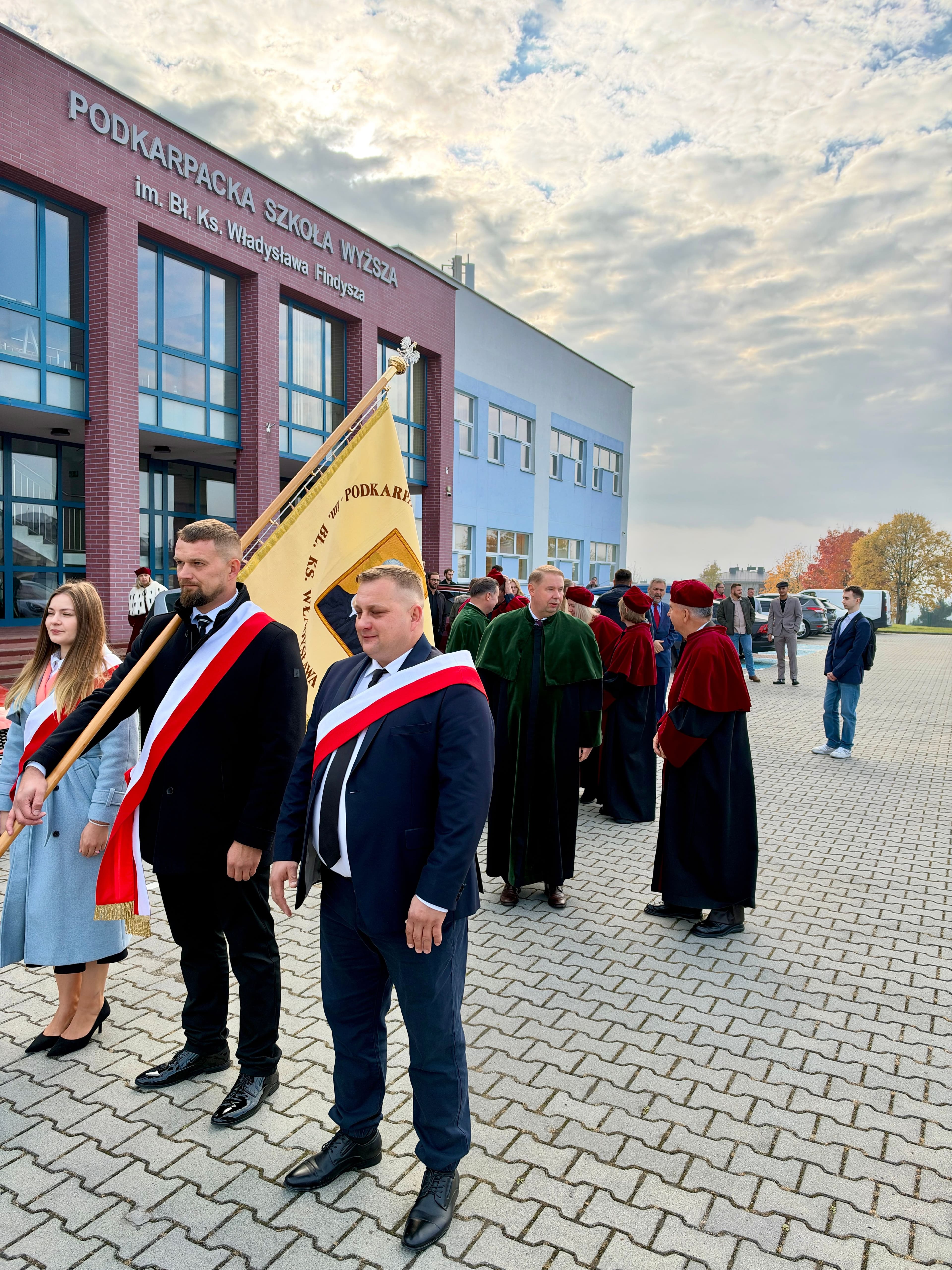 Zdjęcie galerii do artykułu Uroczysta Inauguracja Roku Akademickiego 2026/2027 i Jubileusz 25-lecia PSW