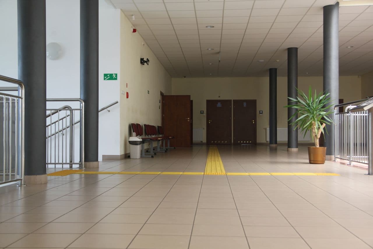 Zdjęcie galerii do artykułu Podkarpacka Szkoła Wyższa uczelnią dostępną dla osób z niepełnosprawnościami