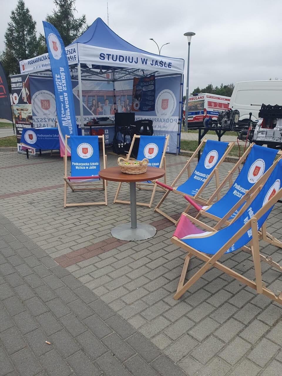 Zdjęcie galerii do artykułu Podkarpacka Szkoła Wyższa w Jaśle na eventach motoryzacyjnych 2024