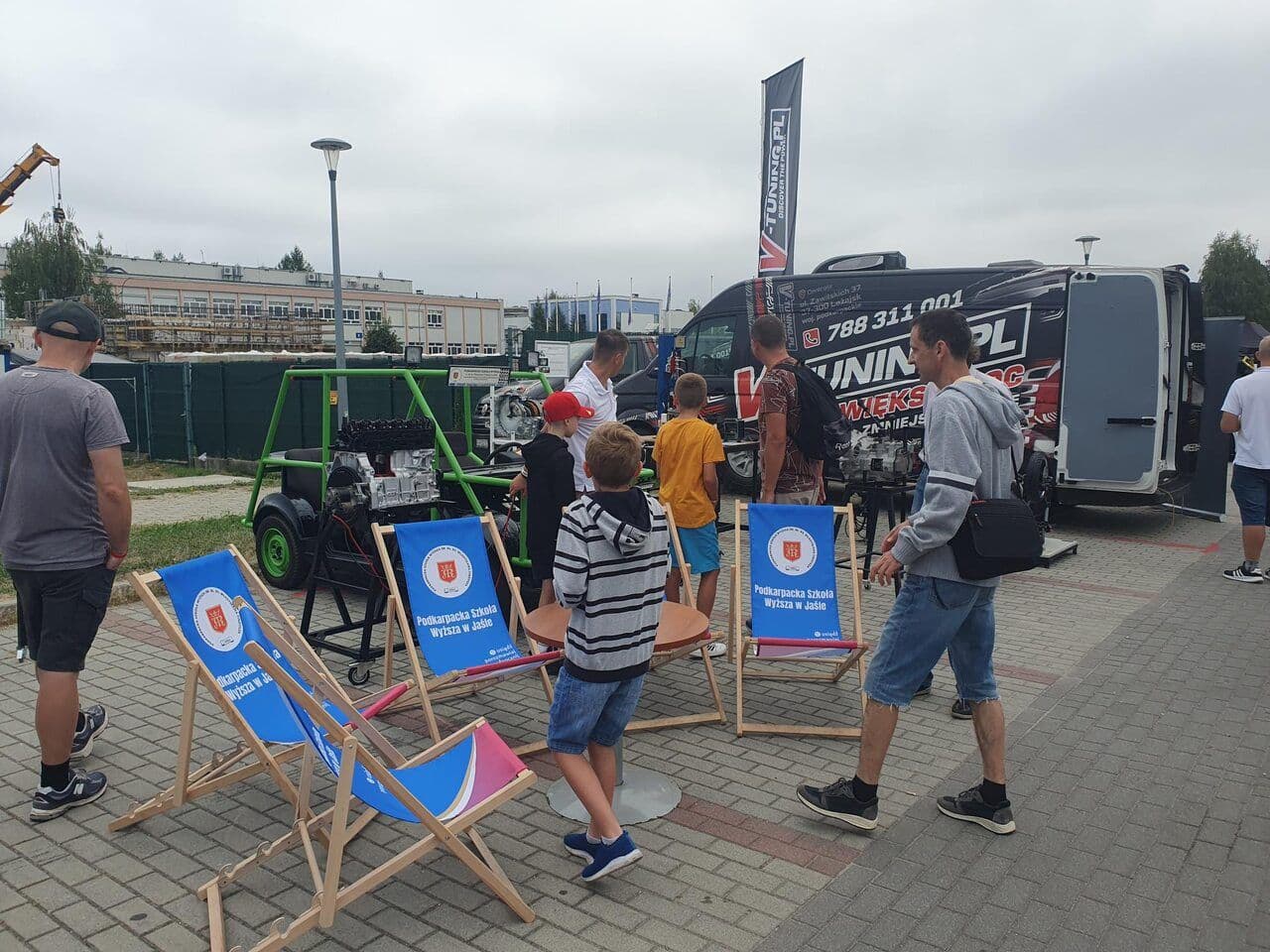 Zdjęcie galerii do artykułu Podkarpacka Szkoła Wyższa w Jaśle na eventach motoryzacyjnych 2024