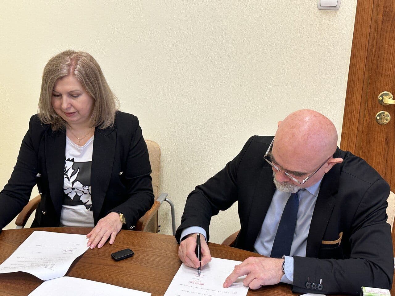 Zdjęcie galerii do artykułu Podpisanie porozumienia o współpracy z Zespołem Szkół nr 4 w Jaśle