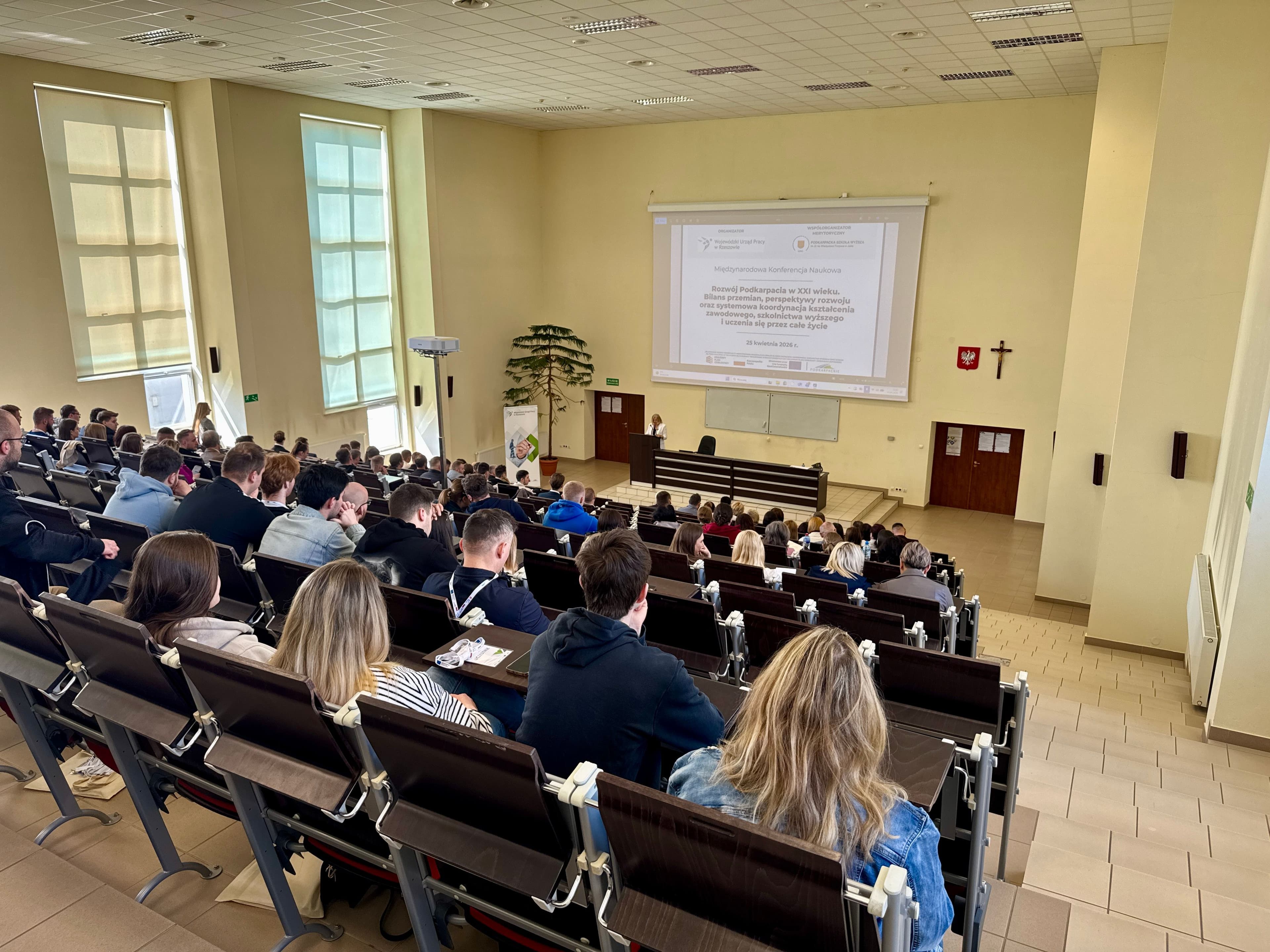 Zdjęcie galerii do artykułu Podsumowanie Międzynarodowej Konferencji Naukowej: Rozwój Podkarpacia w XXI wieku