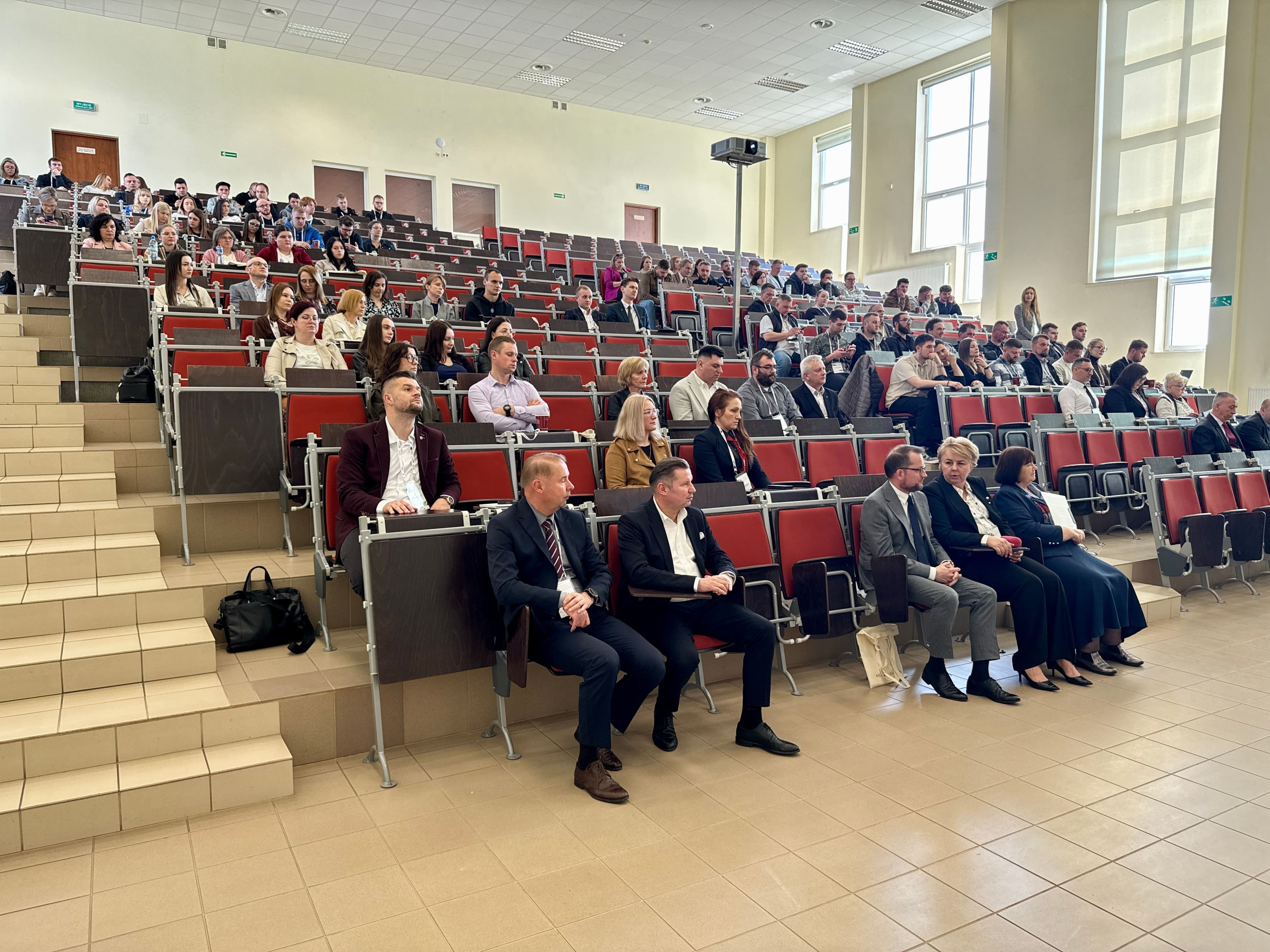 Zdjęcie galerii do artykułu Podsumowanie Międzynarodowej Konferencji Naukowej: Rozwój Podkarpacia w XXI wieku