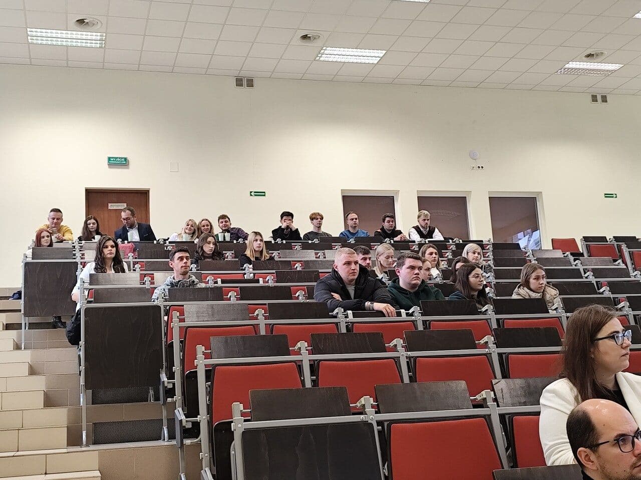 Zdjęcie galerii do artykułu Podsumowanie Międzynarodowej Konferencji Naukowej „Wyzwania społeczno-gospodarcze dla Polski w XXI wieku”