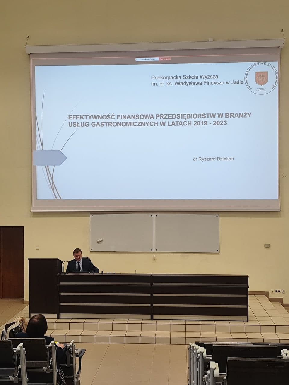 Zdjęcie galerii do artykułu Podsumowanie Międzynarodowej Konferencji Naukowej „Wyzwania społeczno-gospodarcze dla Polski w XXI wieku”