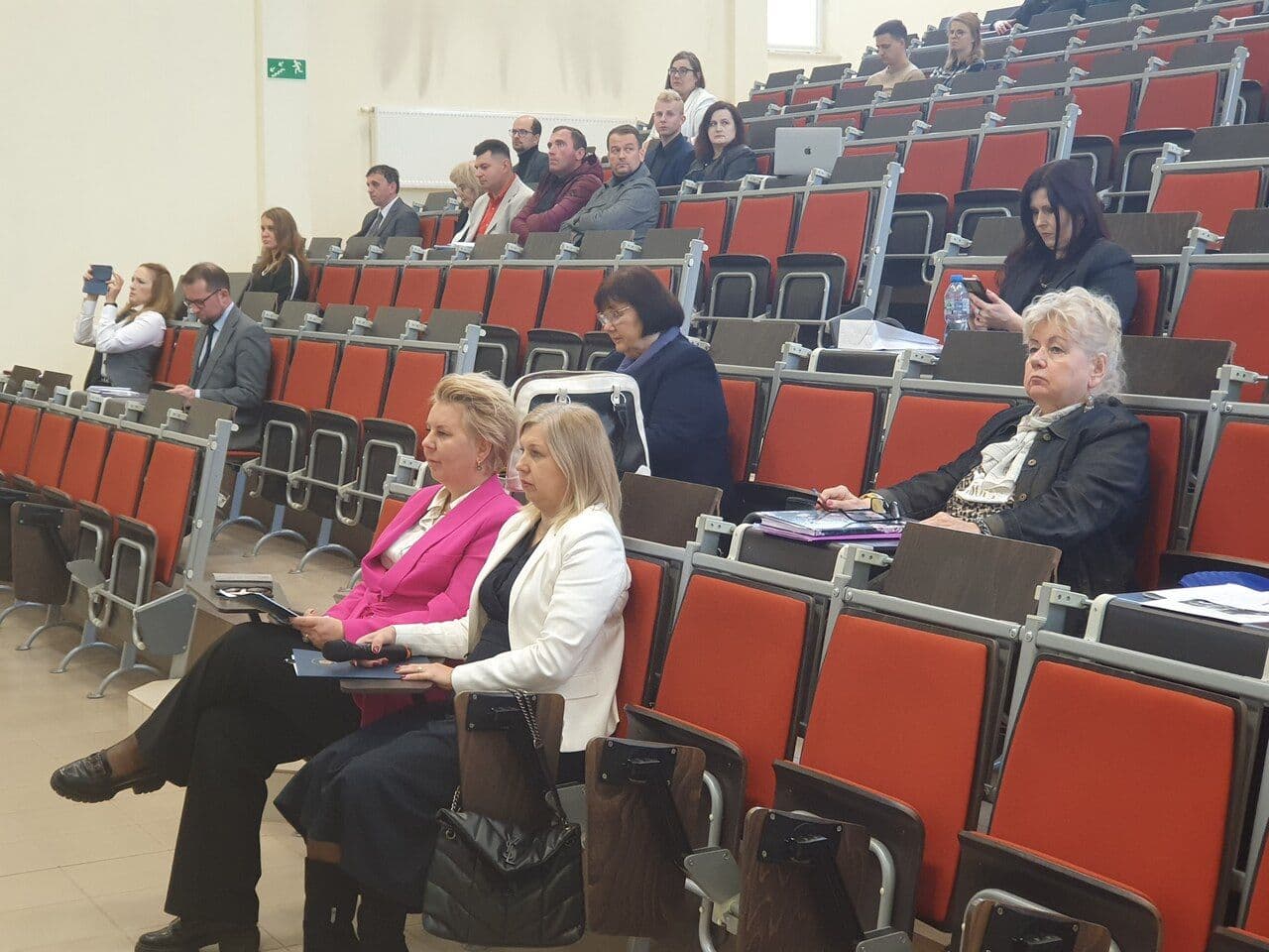 Zdjęcie galerii do artykułu Podsumowanie Międzynarodowej Konferencji Naukowej „Wyzwania społeczno-gospodarcze dla Polski w XXI wieku”