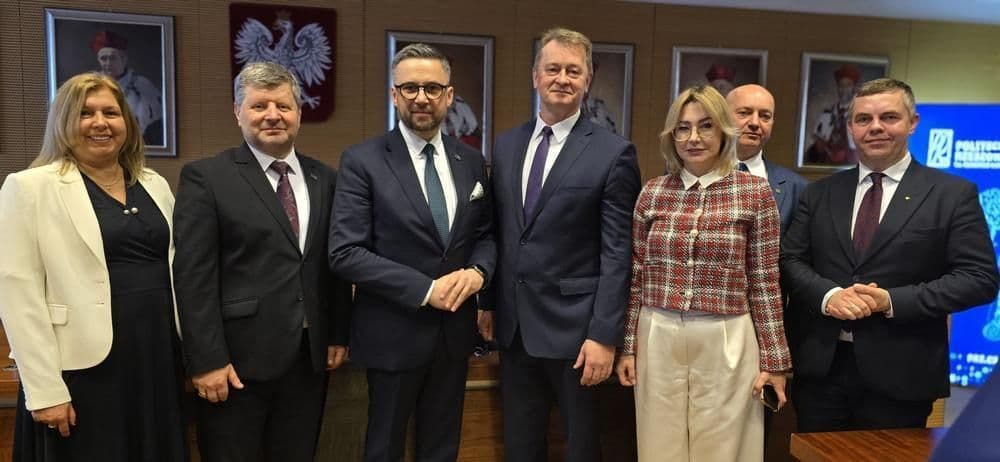 Zdjęcie galerii do artykułu Spotkanie Ministra Nauki i Szkolnictwa Wyższego z władzami regionu i rektorami uczelni