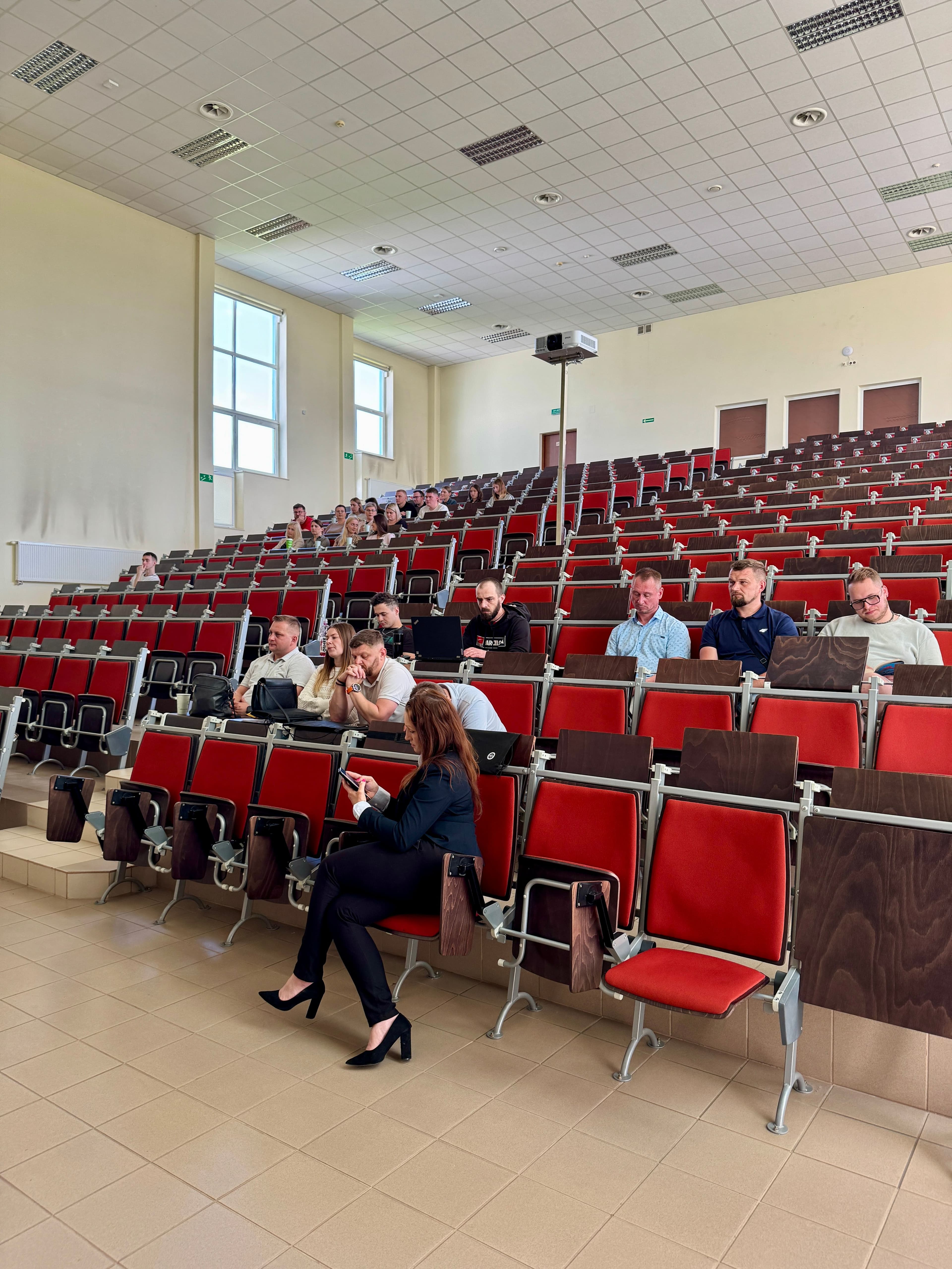 Zdjęcie galerii do artykułu Spotkanie studentów PSW w Jaśle z przedstawicielem PZU