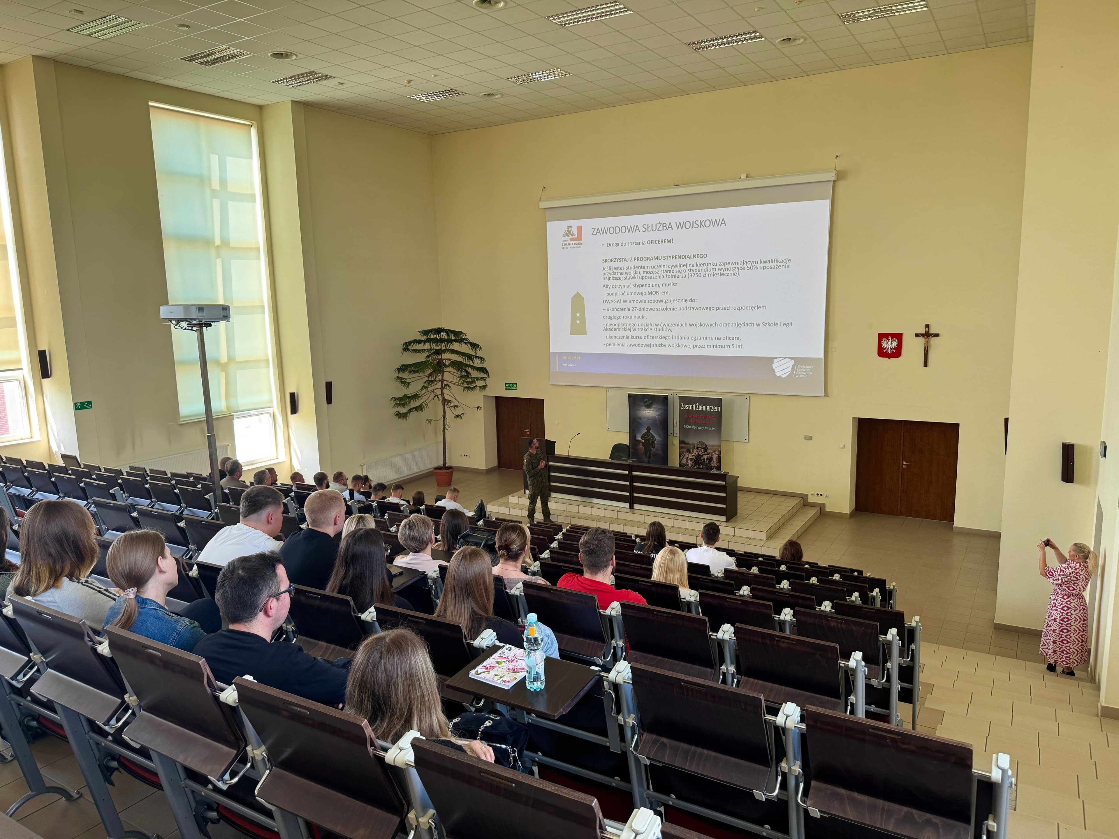 Spotkanie studentów PSW w Jaśle z przedstawicielem Wojskowego Centrum Rekrutacji