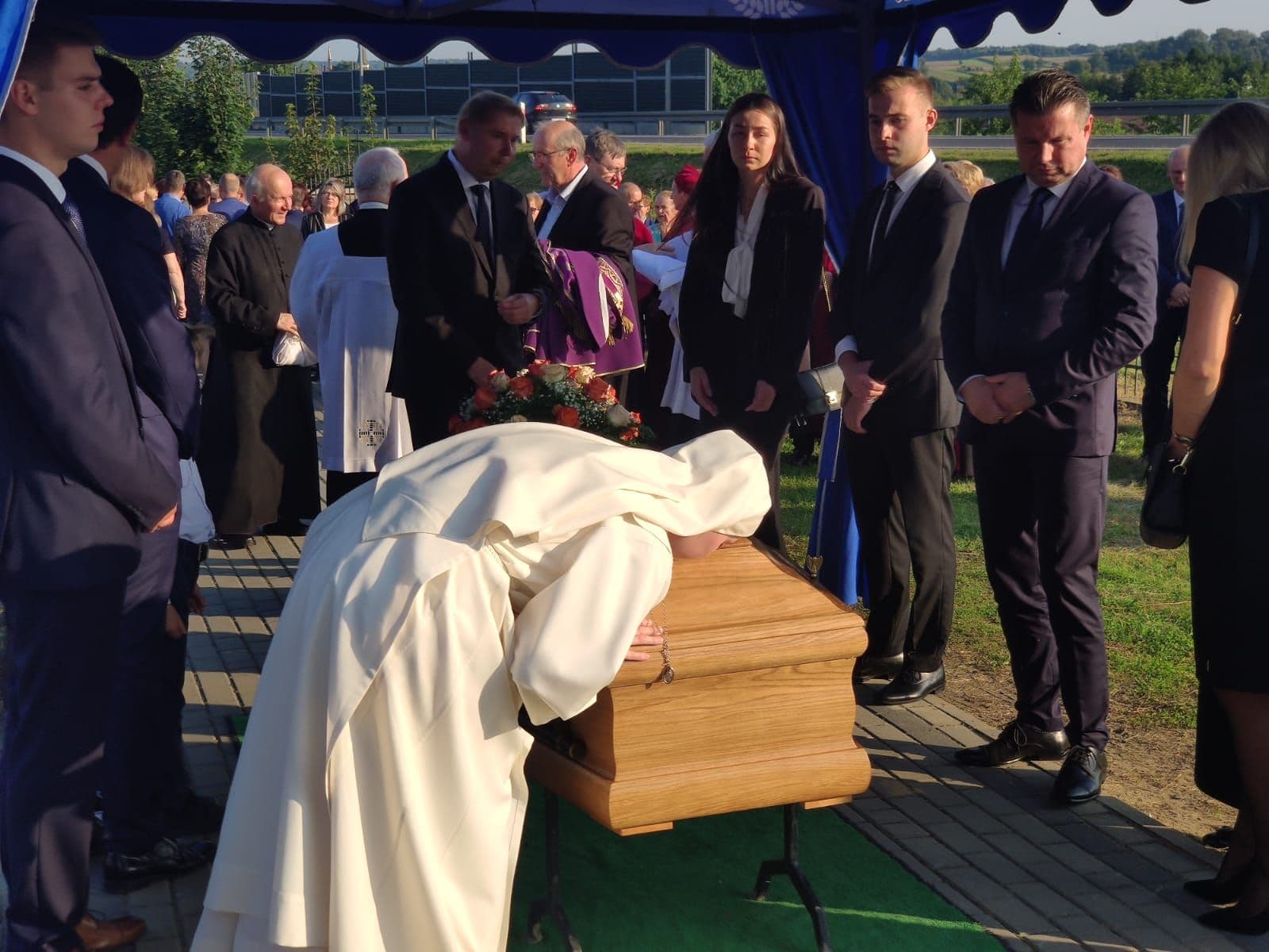 Zdjęcie galerii do artykułu Uroczystość pogrzebowa prof. nadzw. dr. inż. Stanisława Polańskiego, Rektora Podkarpackiej Szkoły Wyższej im. bł. ks. Władysława Findysza w Jaśle