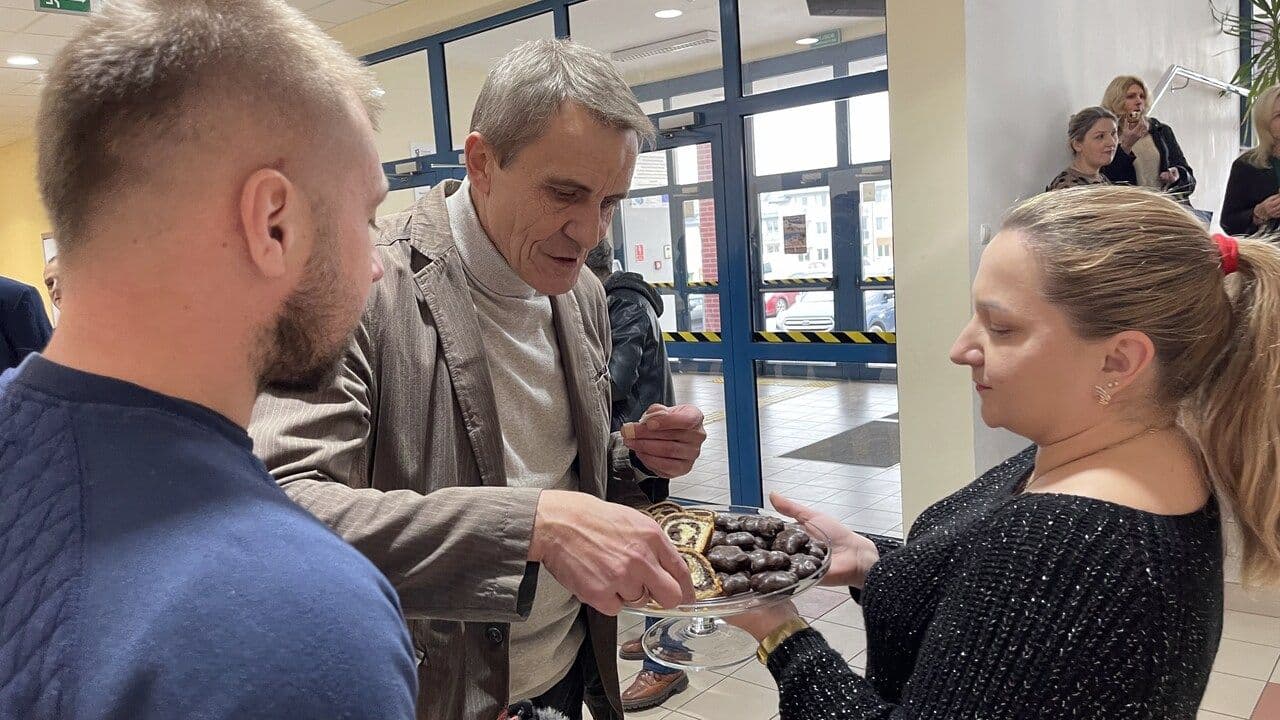 Zdjęcie galerii do artykułu Wspólne ubieranie choinki 2023