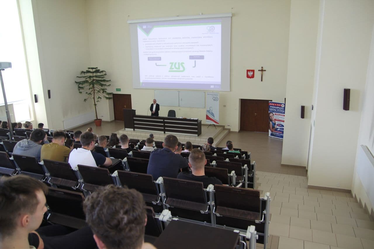 Zdjęcie galerii do artykułu Wykład ZUS-u na temat ubezpieczeń społecznych w dobie elektronizacji